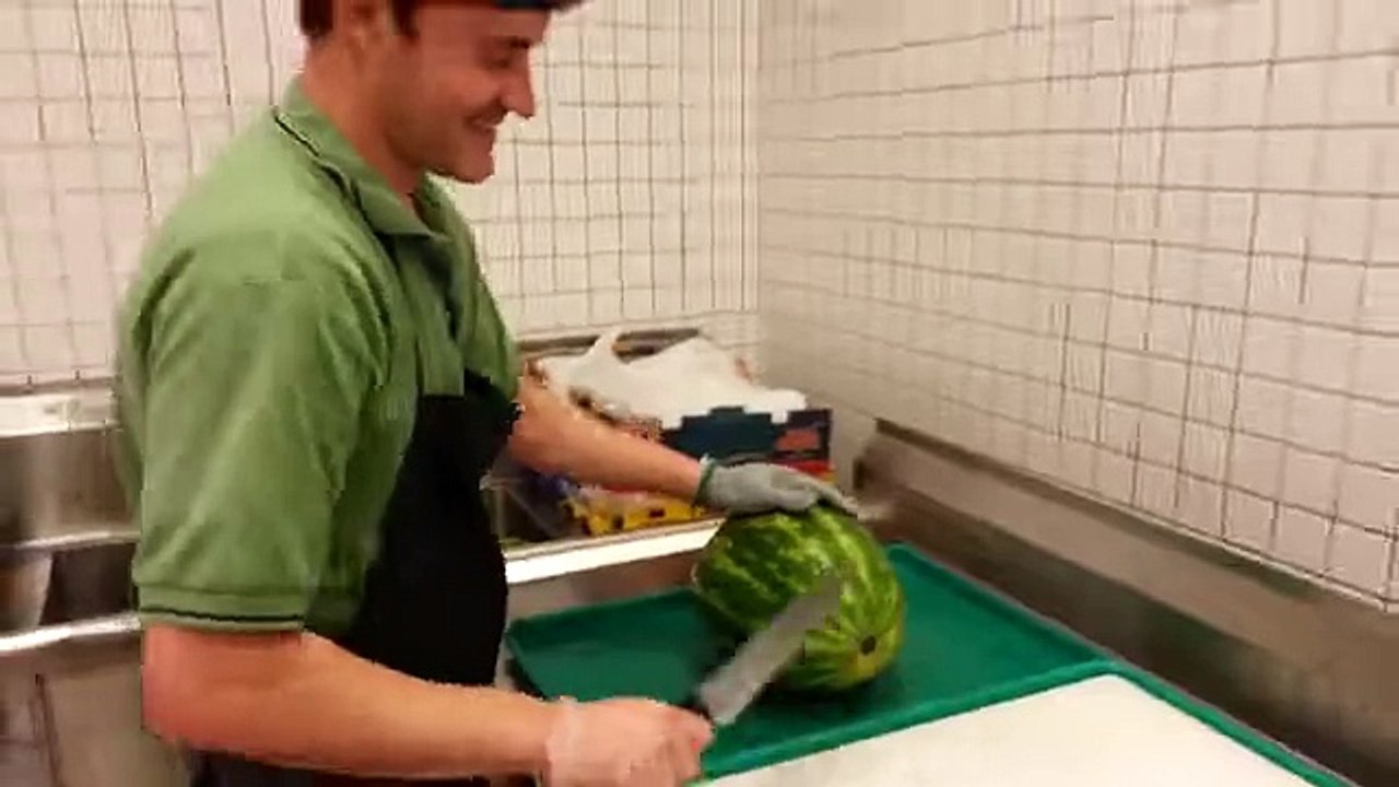Cutting a Watermelon in 20 Seconds -