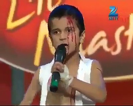 es bachy ka tallent check kero ye bara ho ker kia bnyga ap khud he andaza la lain