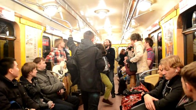 vMetro - «Bad Romance» (Lady Gaga cover) (в вагоне метро, 2011) (Александр Бон)