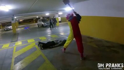 Un Clown psychopathe sévit dans un parking