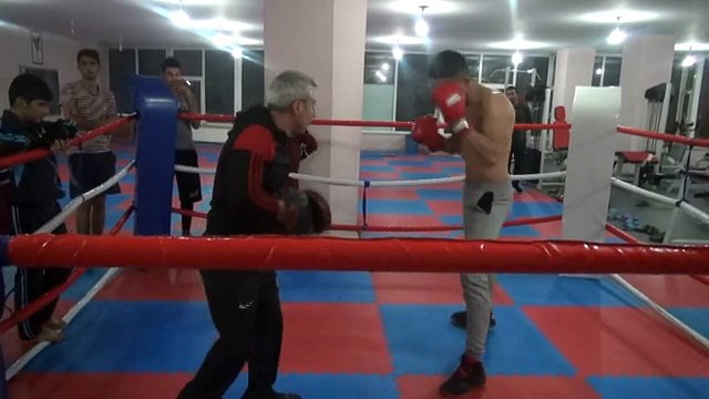 Vanlı Kickboks Van’ı ve Türkiye’yi Temsil Edecek
