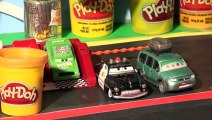 Play Doh Disney Pixar Cars, we make Dinoco Lightning McQueen using Cars Molds from Cars2 P