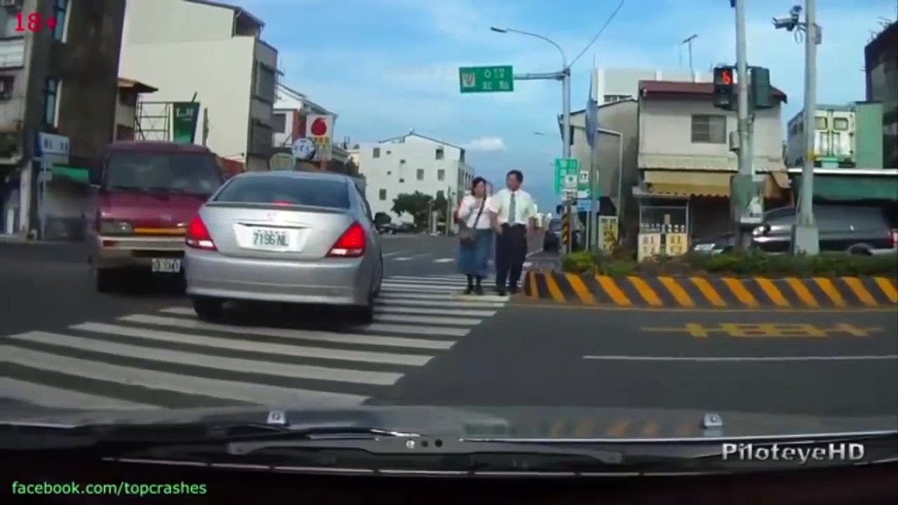 ベストトラックのクラッシュ、トラックの事故のコンパイル2014 Part 3