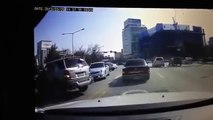 韓国女性運転│韓国車事故韓国車│ドライブレコーダー│1