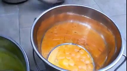 Dakikada 100 Yumurta Kırabilen Makine