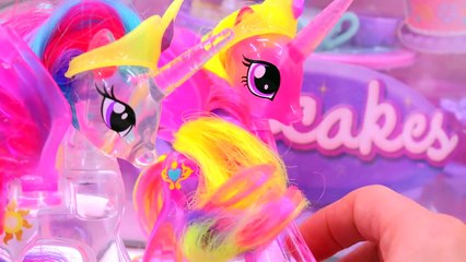 My Little Pony Princess Cadance & Celestia Have Cake Tea Party with Cupcakes Playset