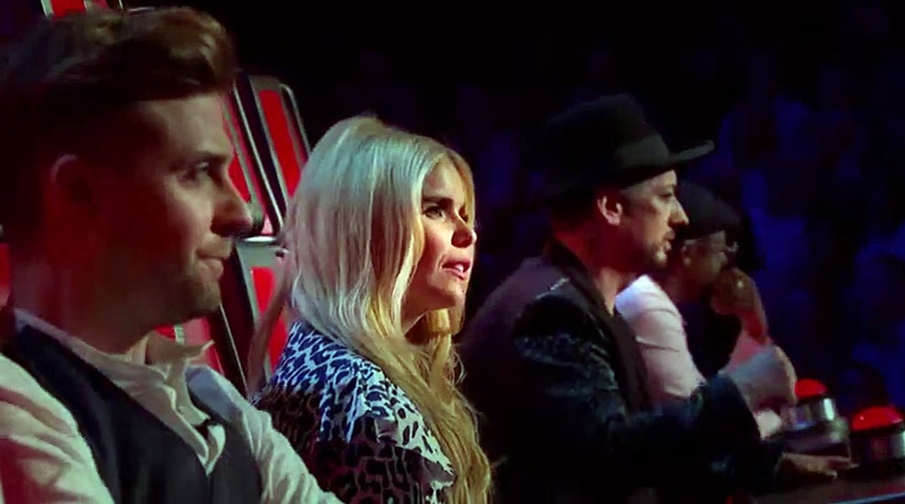 Divina De Campo performs 'Poor Wandering One' - The Voice UK 2016: Blind Auditions 2
