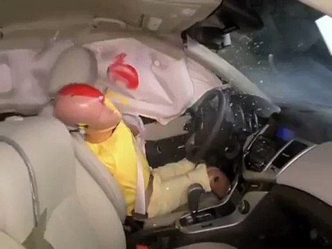 2011 Chevrolet Cruze side IIHS crash test