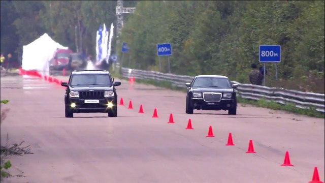 Jeep SRT 8 Supercharged vs Chrysler 300C Supercharged