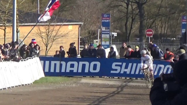 Coupe du Monde de cyclo-cross 2016 : L'arrivée des Espoirs à Lignières