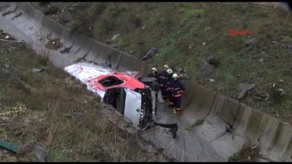 Başakşehir'de Minibüs Dereye Uçtu 2 Ölü, 2 Yaralı...