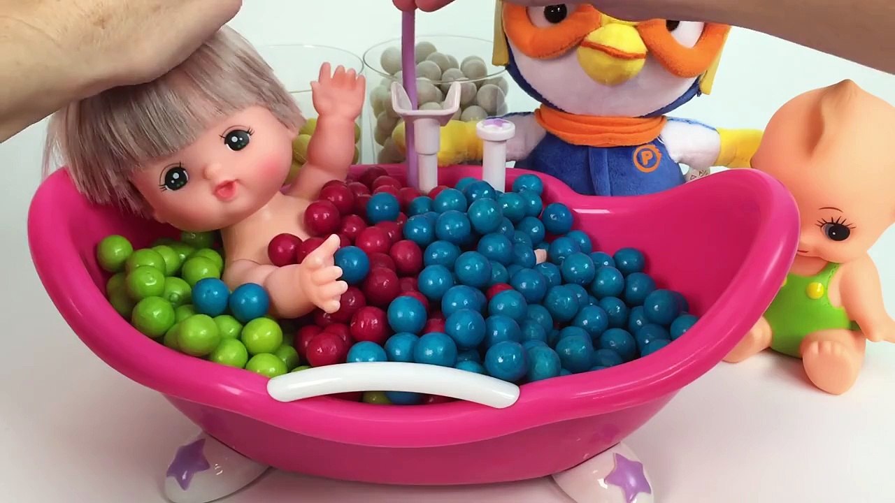 Learn Colors with Baby Doll Bath Time Mell Chan Baby Gumball Bathtime メルちゃん Baby Videos