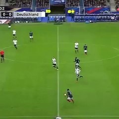 ردة فعل بن زيمة داخل الملعب