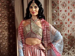 Pernia Qureshi Look Gorgeous In Music Launch