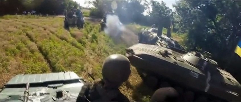 Кому вниз – Ліра. Версія АТО