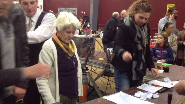 Concours d'épluchage de pommes de terre