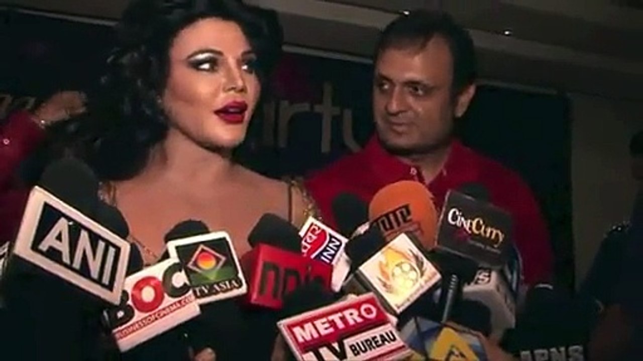 Shocking! Rakhi Sawant Insults Sunny Leone