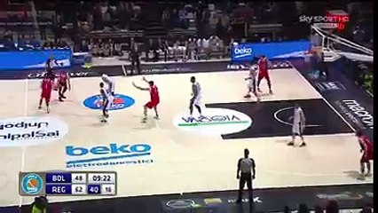 Excellent ball movement by Reggio Emilia