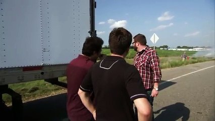 Fireworks! Big Rig Delivery Challenge - Top Gear USA - Series 2