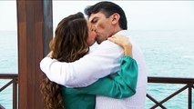 Pasión y Poder | Arturo y Julia se besan como nunca
