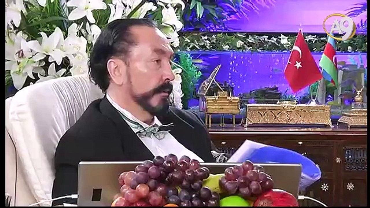 Mevlana Mesnevi için Allah tarafından indirilmiştir demektedir.