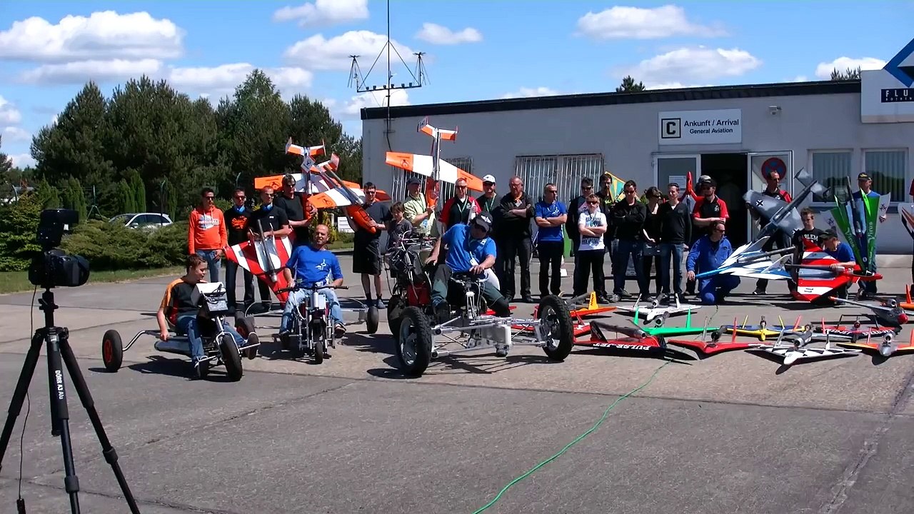 VERY VERY VERY FAST RC JET 710 KMH 440 MPH WORLDWIDE FASTEST RC MODEL JET *1080p50fpsHD*