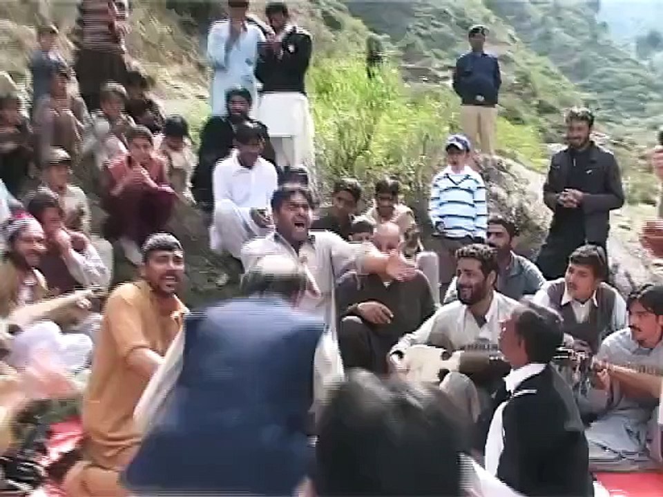 Part 2 || Jazbati Pathan Singing Pashto Song Funny - Khwakhe Me Nakara Da