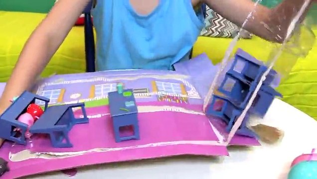 Peppa Pig e George na Louca Escola da Madame Gazela! Em Português. Novela Brinquedos Peppa Pig Toys Funny So Much! Videos