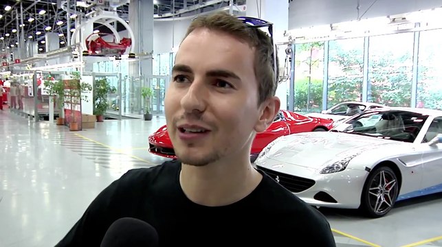 Jorge Lorenzo visita Ferrari