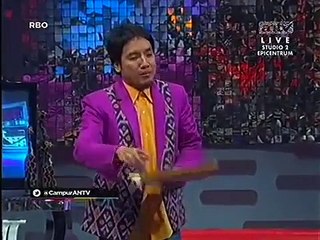 Yuki Kato Akting Jadi Orang Gila @Campur Campur 20 01 2014