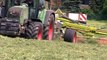 2 CLAAS AXION + Krone ZX Tridemladewagen bei der Grassilage