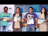 Salman Khan With Dad Salim Khan @ Bajrangi Bhaijaan Book Launch