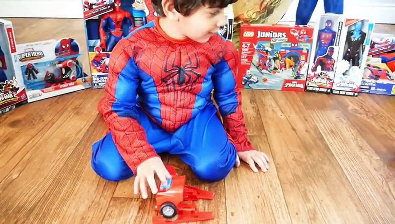 GIANT EGG SURPRISE OPENING SPIDERMAN Marvel Superhero Toys Kids Video Spiderman Vs Venom -