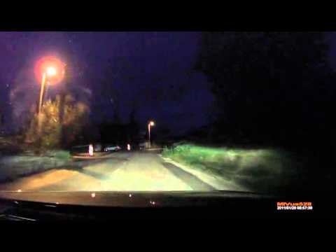 Девушка на Инфинити устроила ДТП в Москве из за скользкой дороги