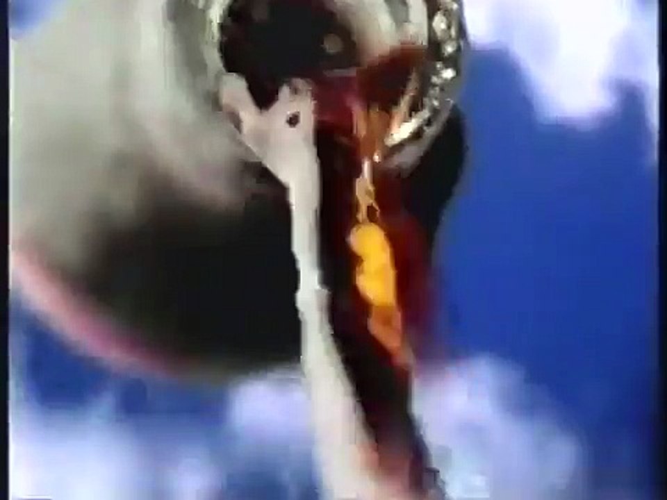 Coca Colanın Şelaleli Reklamı (2000)
