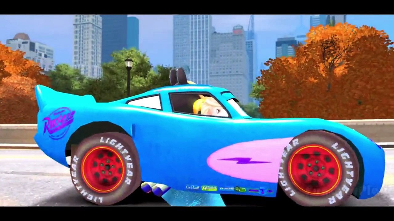 Mickey Mouse & Elsa Frozen Playtime w/ Blue Lightning Rayo McQueen CARS Disney FUN !