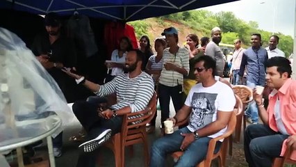 Dilwale  (Madness on the set Kajol, Shah Rukh Khan, Kriti Sanon, Varun Dhawan)