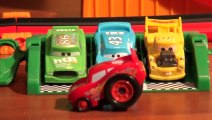 Disney Cars Lightning McQueen & Mater DisneyCarToys Piston Cup Double Loop Challenge Ripla