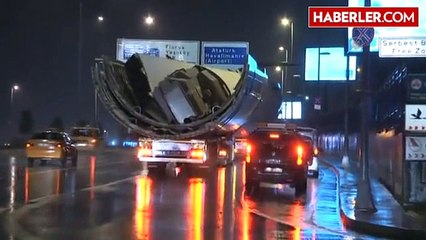 Parçalara Ayrılan Uçak Karayoluyla Taşındı