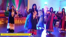 Pakistani Girls Wedding Dance - Bolain Churian Must Watch - HD