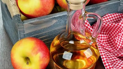 Avec ce simple ingrédient il crée une pate génial pour ce blanchir les dents