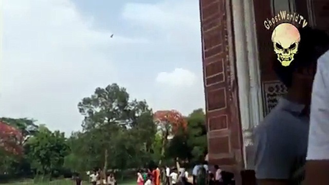 Ghost caught in TAJ MAHAL? Real ghost caught in front of TAJ MAHAL