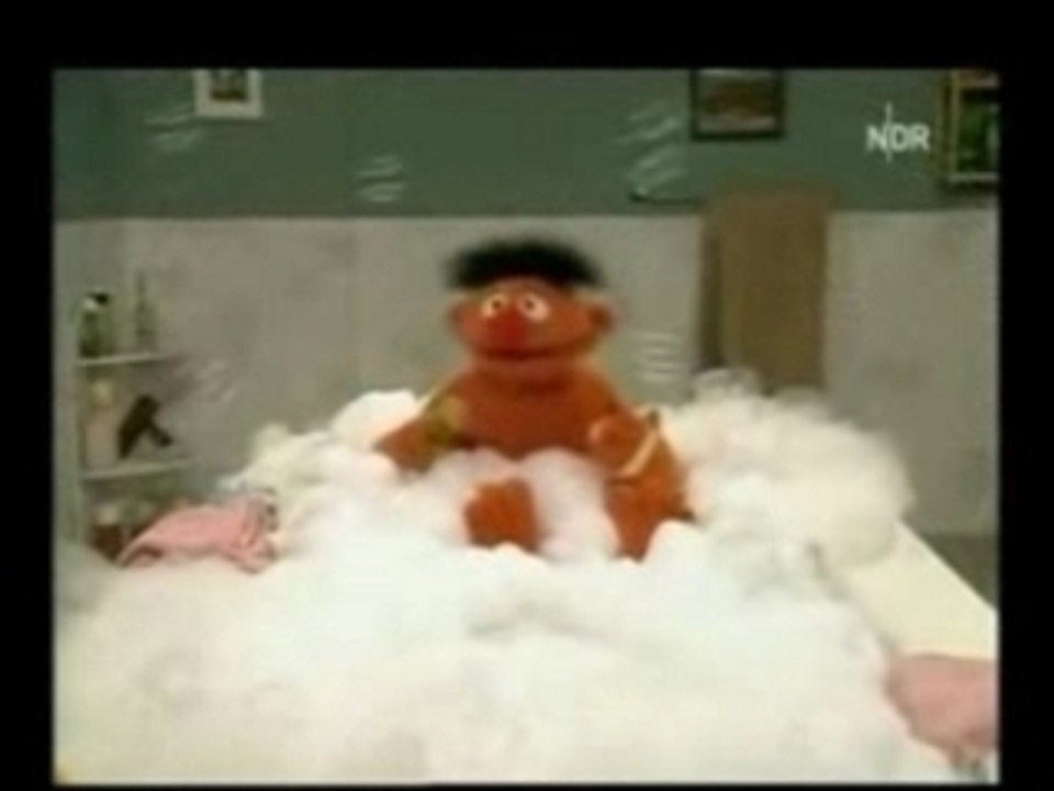 Ernie singt... Quietscheentchenlied