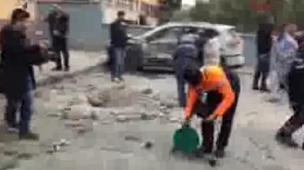 Kilis'te havan mermisi düşen okuldan görüntüler