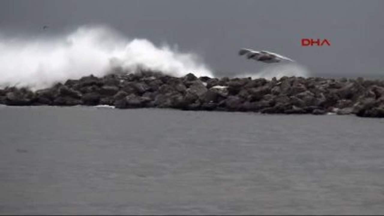 Zonguldak'ta Dev Dalgalar