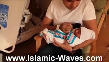 Maulana Tariq Jameel gives azan to veena malik's son