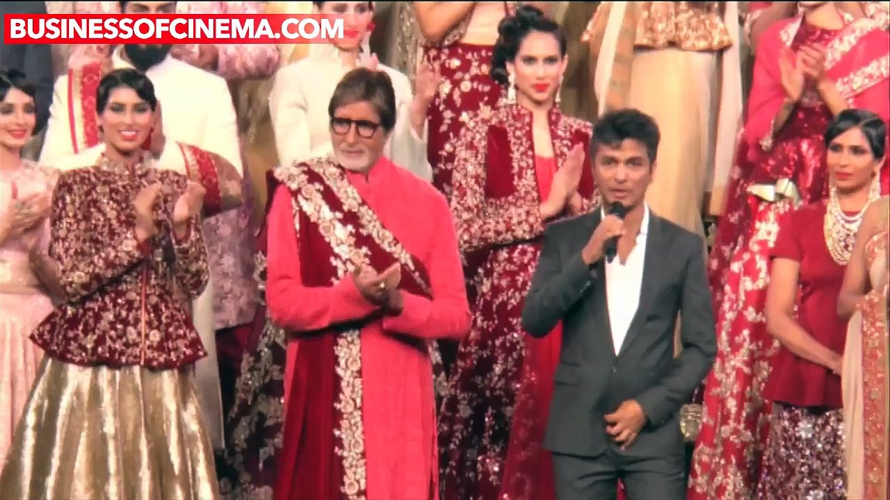 Vikram Phadnis Breaks Into Tears During His Grand Fashion Show!