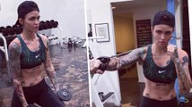 Ruby Rose muestra el crecimiento de sus músculos para películas de acción