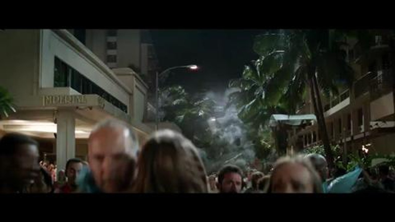 Godzilla   Extended Look Trailer HD