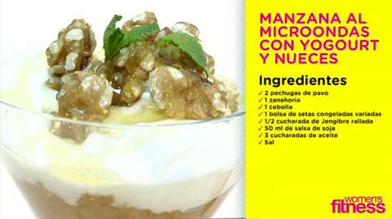 Manzana al microondas con yogur y nueces